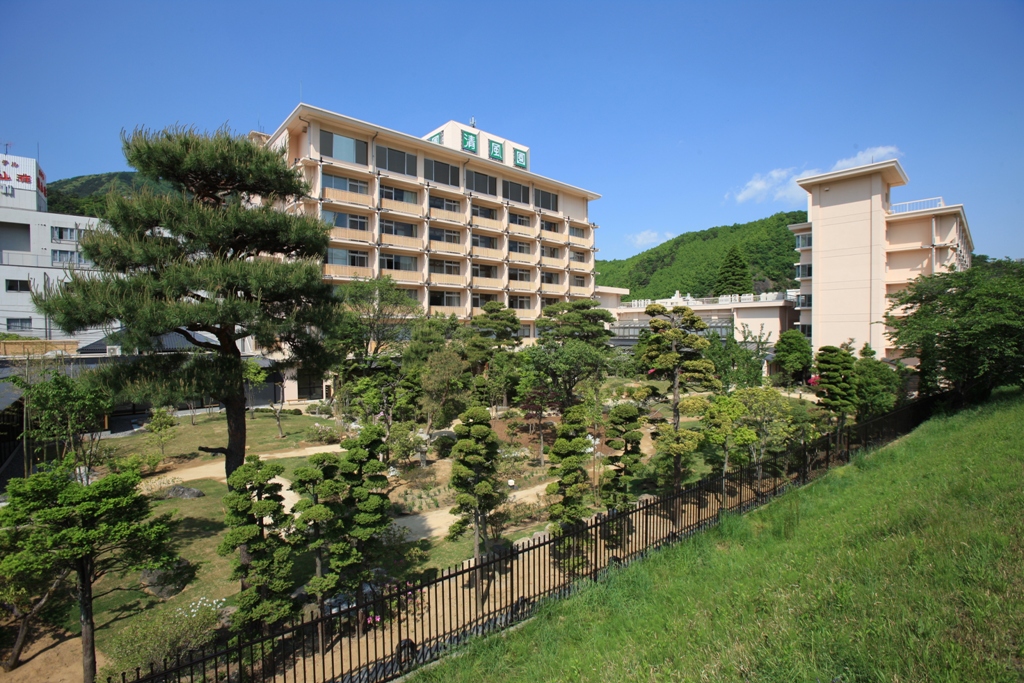 清風園外観